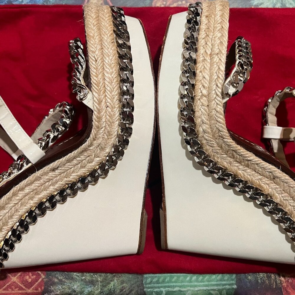 CHRISTIAN LOUBOUTIN Macarena Platform Chain Wedges Ivory Cream Silver Patent 38